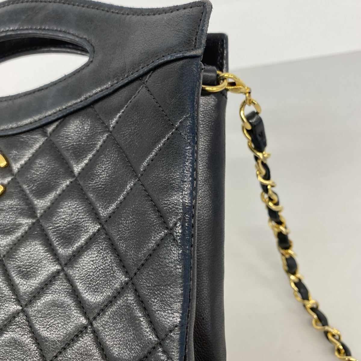 【6gc3388-k】シャネル ハンドバッグ マトラッセ チェーンショルダー ラムスキン ブラック ゴールド金具 2wayバッグ【中古】レディース