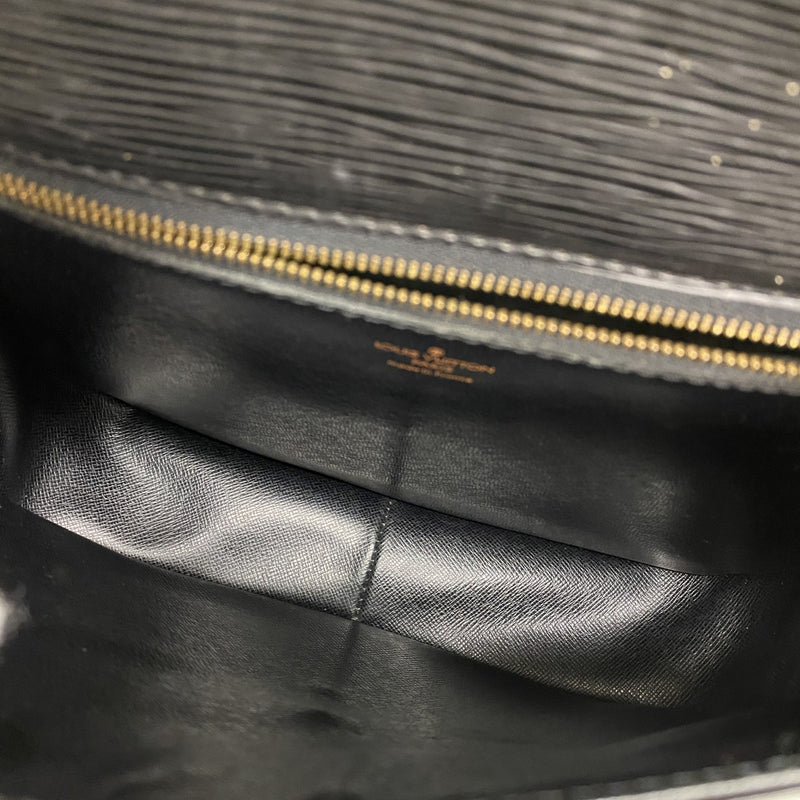 【6gc3490】ルイヴィトン ショルダーバッグ エピ サンクルー M52192 ノワール【中古】レディース