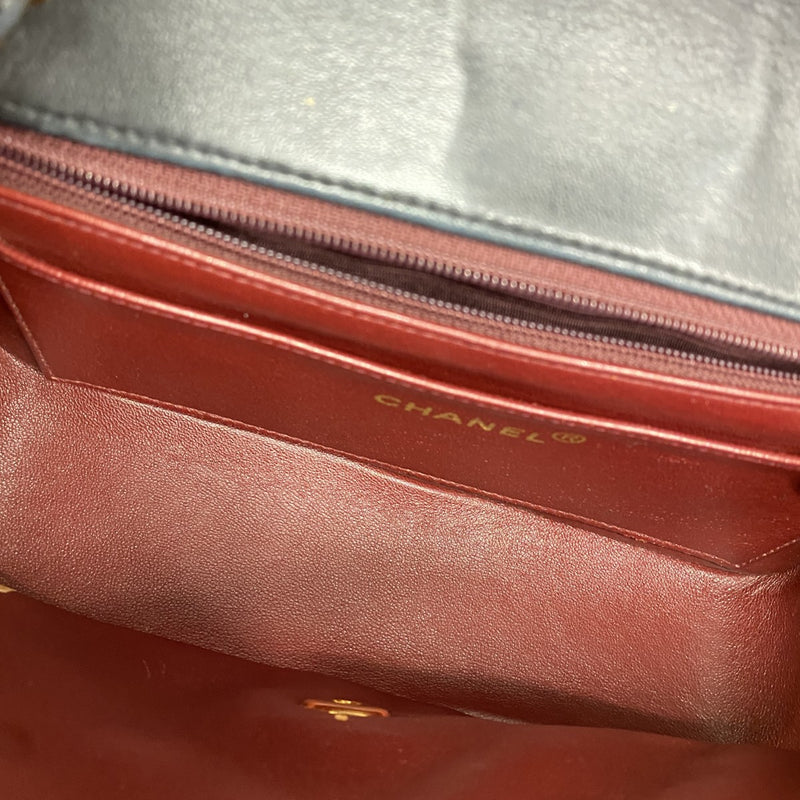 【6gc3500】シャネル ショルダーバッグ ダイアナ チェーンショルダー ラムスキン ブラック ゴールド金具【中古】レディース
