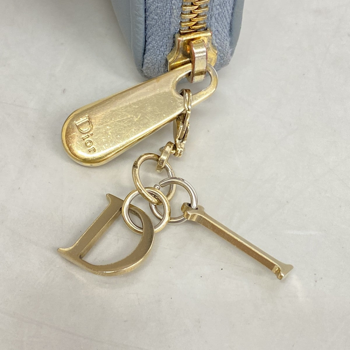 【6gc3501】クリスチャンディオール 長財布 カナージュ レザー ライトブルー シャンパンゴールド金具【中古】レディース