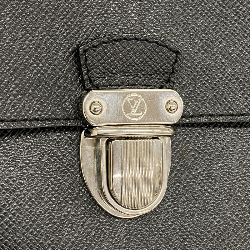 【6gc3520-k】ルイヴィトン ショルダーバッグ タイガ ルカ M31192 アルドワーズ【中古】メンズ