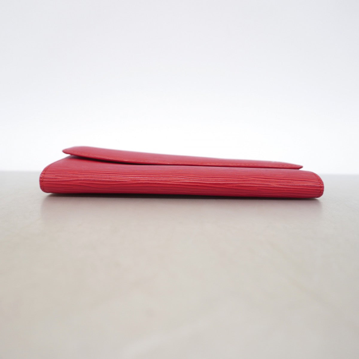 【6gc3534】ルイヴィトン 長財布 エピ ポルトモネクレディ M63577 カスティリアンレッド【中古】レディース