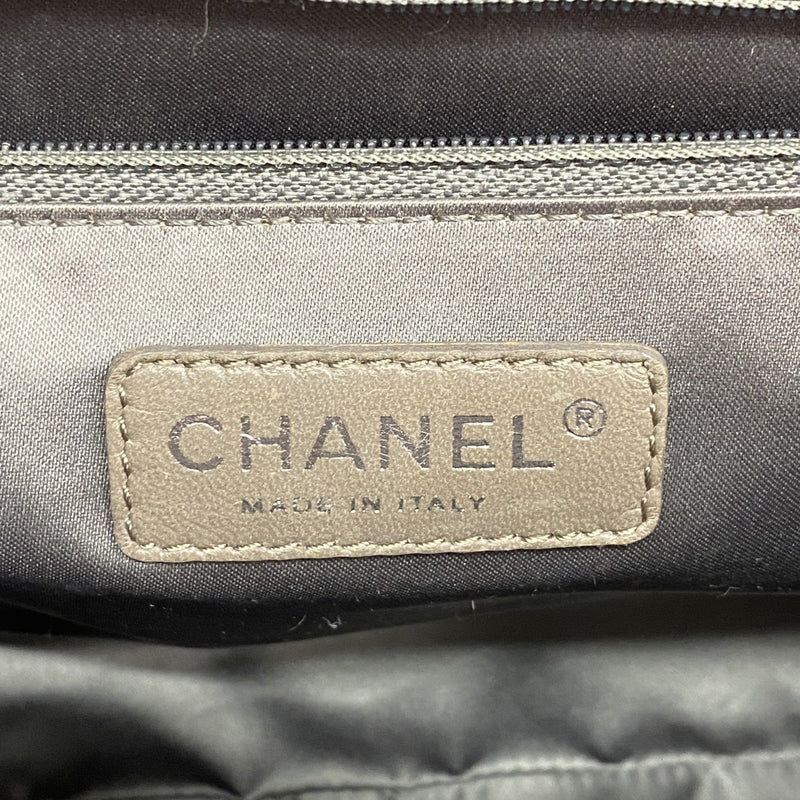 【6gc3561-k】シャネル チェーントート マトラッセ キャビアスキン レッド シルバー金具【中古】レディース