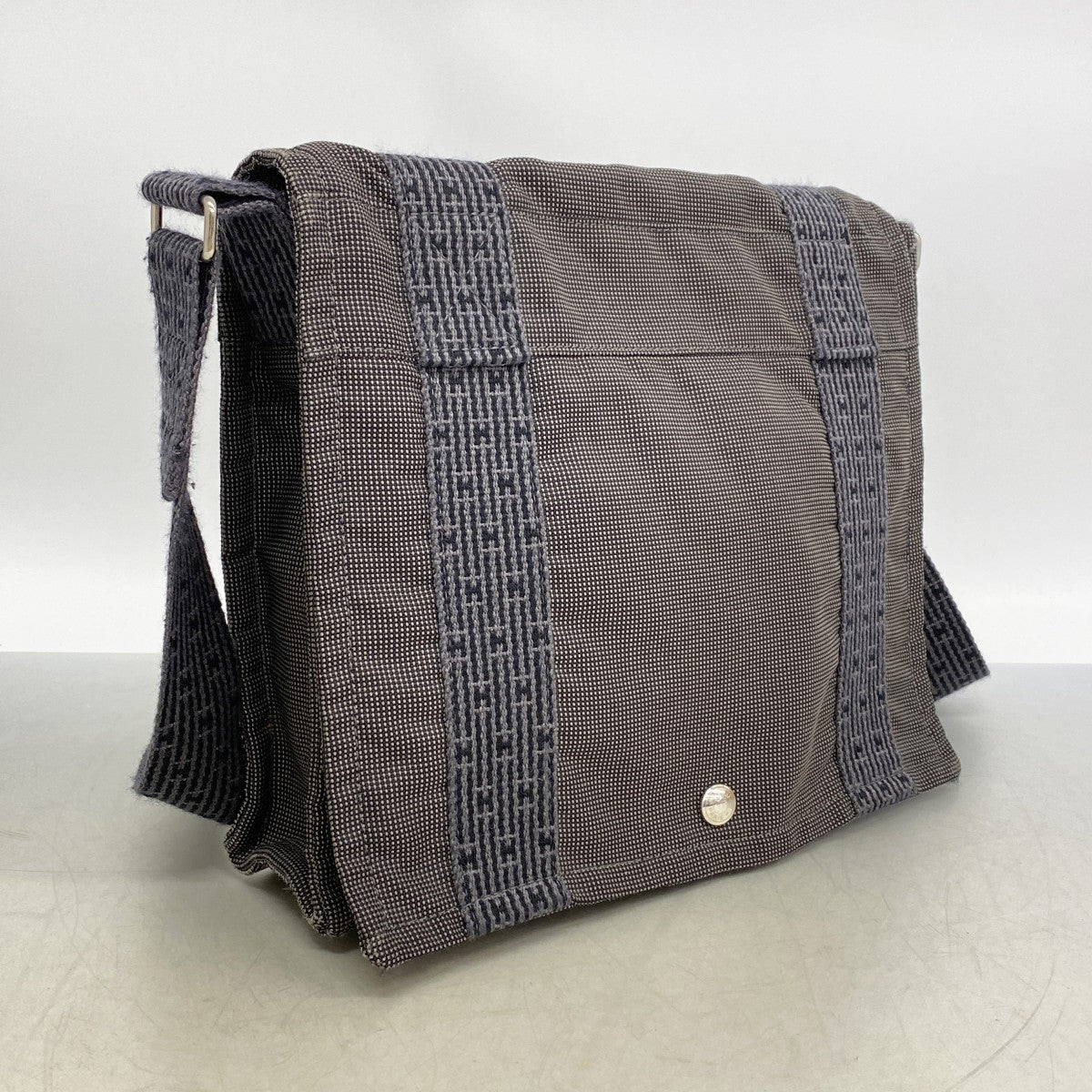 【6gc3573-k】エルメス ショルダーバッグ エールラインバサスPM キャンバス グレー シルバー金具【中古】メンズ レディース ユニセックス