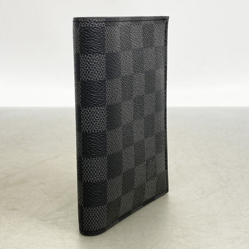 【6gc3592-k】ルイヴィトン ダミエ・グラフィット クーヴェルテュールパスポールNM N64411 ブラック【中古】メンズ