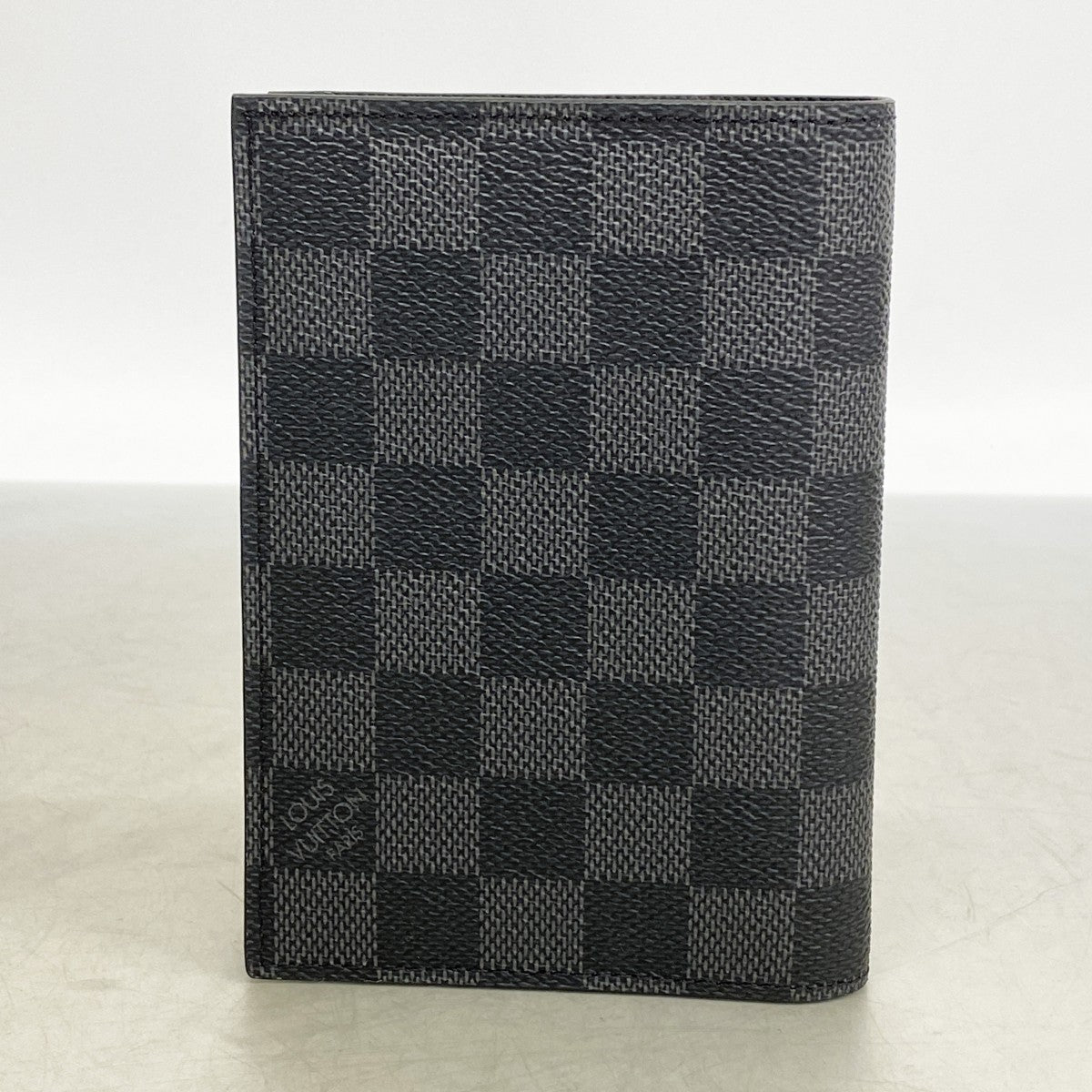 【6gc3592-k】ルイヴィトン ダミエ・グラフィット クーヴェルテュールパスポールNM N64411 ブラック【中古】メンズ