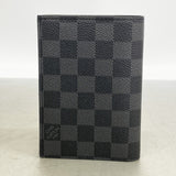 【6gc3592-k】ルイヴィトン ダミエ・グラフィット クーヴェルテュールパスポールNM N64411 ブラック【中古】メンズ