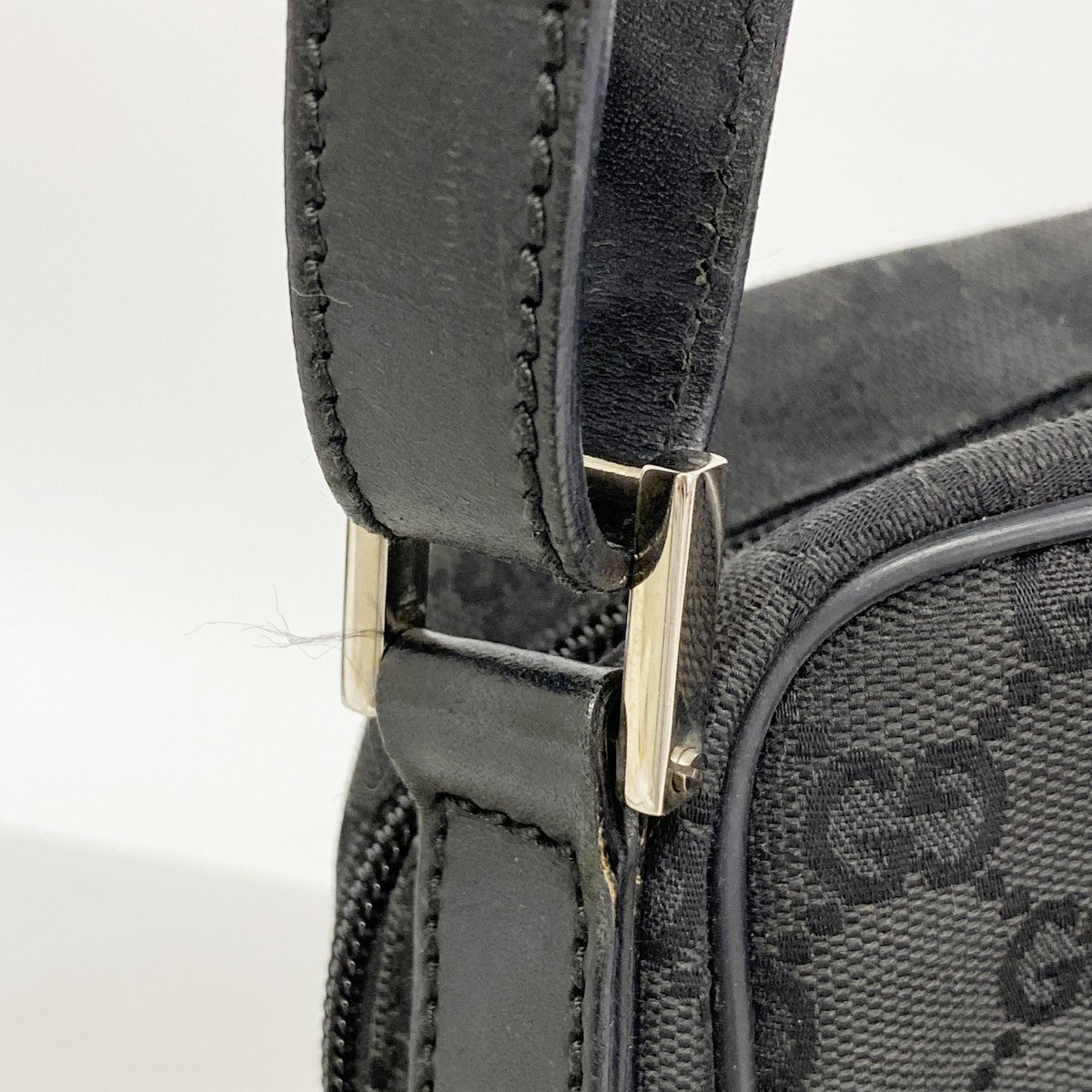 【6gc3714-k】グッチ ショルダーバッグ GGキャンバス 03136 キャンバス ブラック シルバー金具【中古】レディース