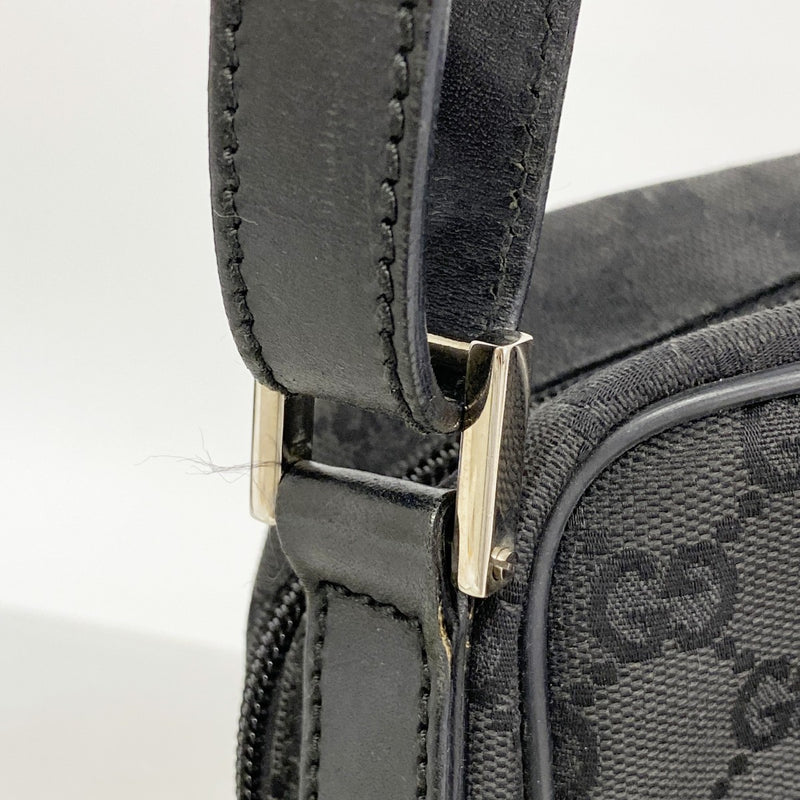 【6gc3714-k】グッチ ショルダーバッグ GGキャンバス 03136 キャンバス ブラック シルバー金具【中古】レディース