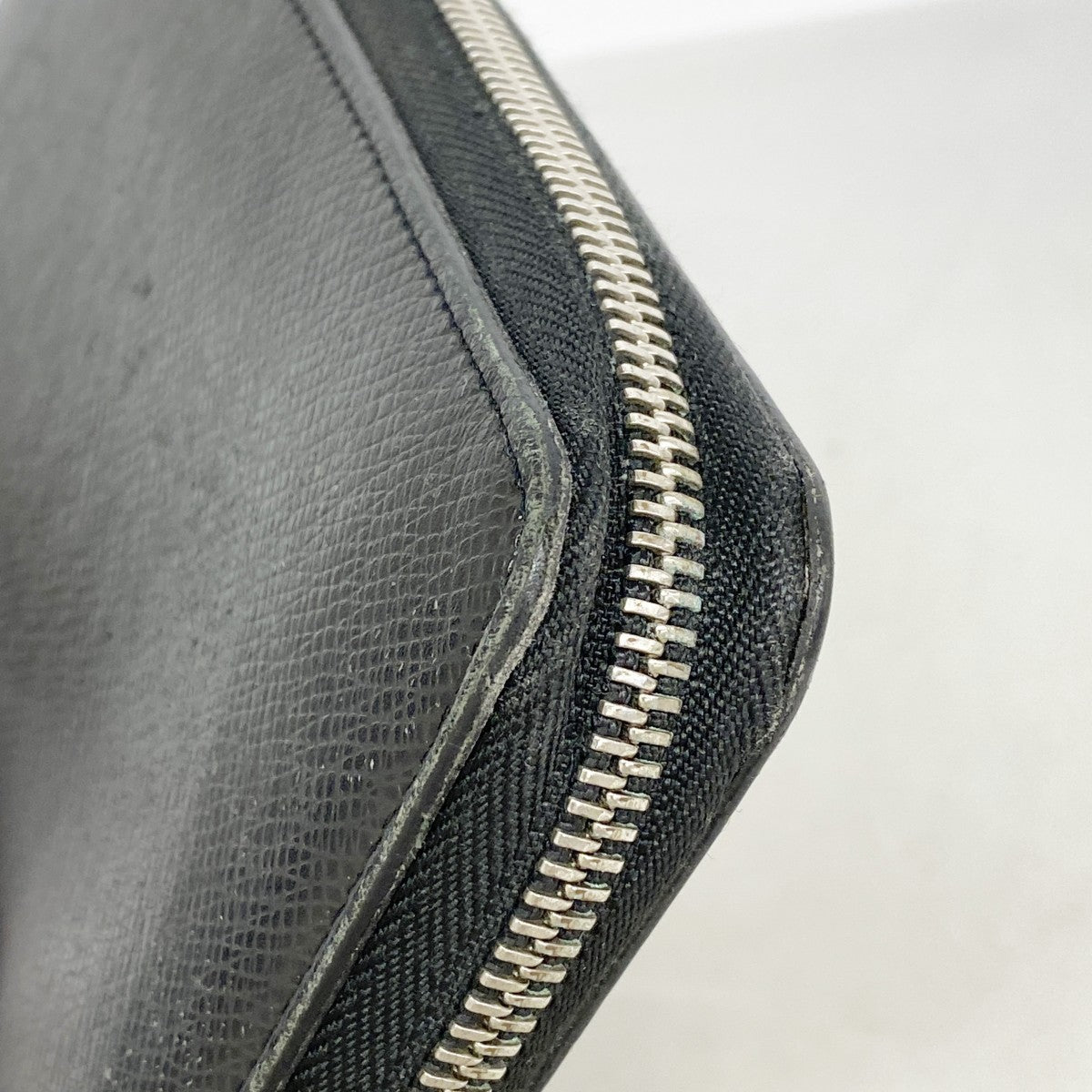 【6gc3729-k】ルイヴィトン 長財布 タイガ ジッピーオーガナイザーNM M30056 アルドワーズ【中古】メンズ