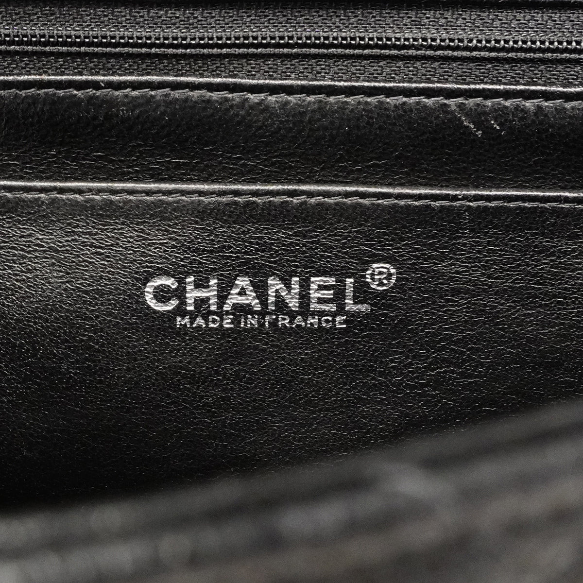 【6gd3797-h】シャネル ショルダーバッグ デカマトラッセ Wチェーン キャビアスキン ブラック シルバー金具【中古】レディース
