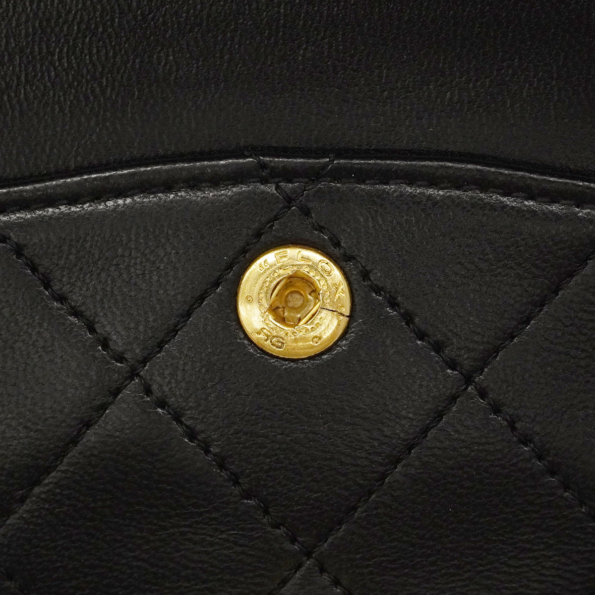 【6gd3798-h】シャネル ショルダーバッグ マトラッセ Wフラップ Wチェーン ラムスキン ブラック ゴールド金具【中古】レディース