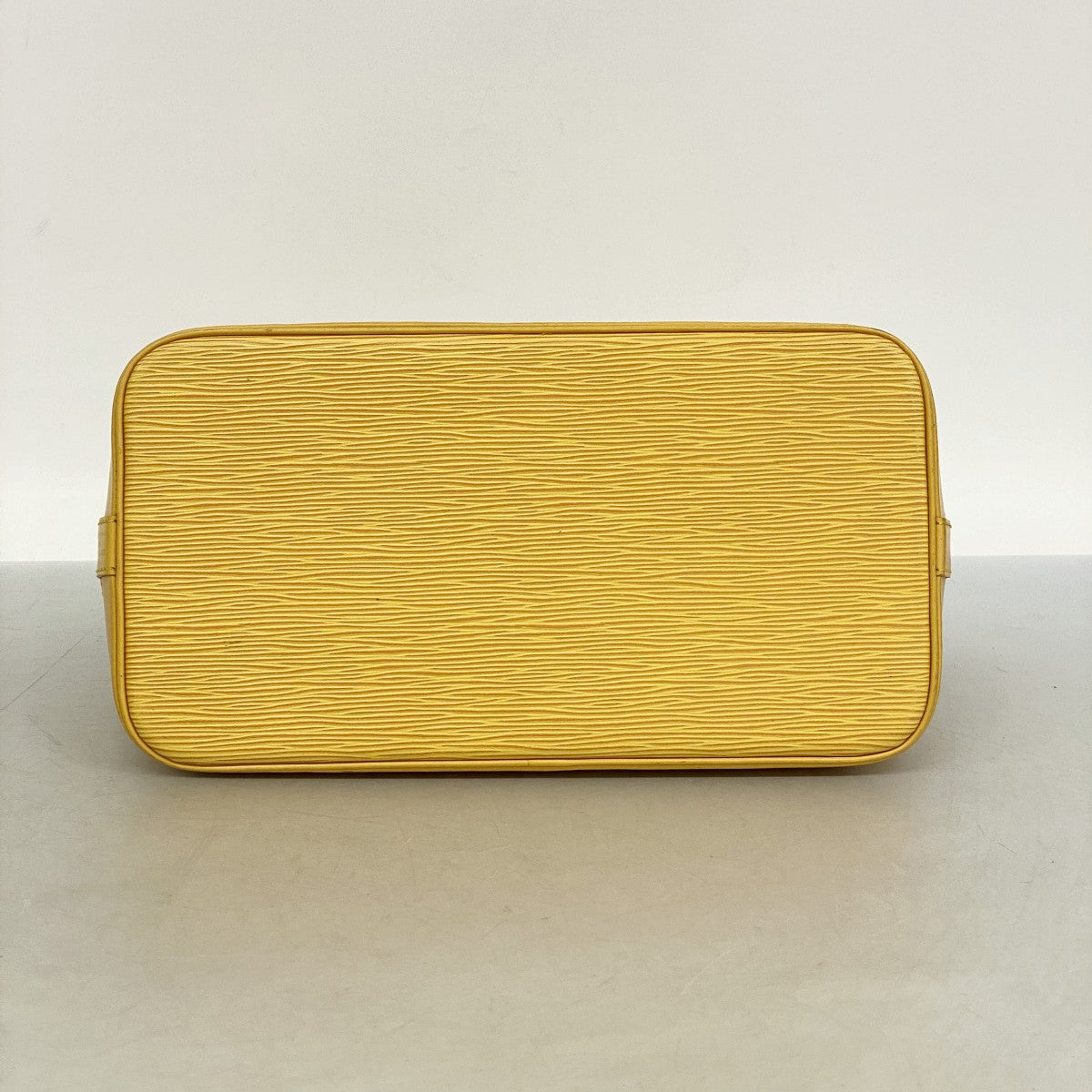 【6gd3831】ルイヴィトン ハンドバッグ エピ アルマ M52149 ジョーヌ【中古】レディース