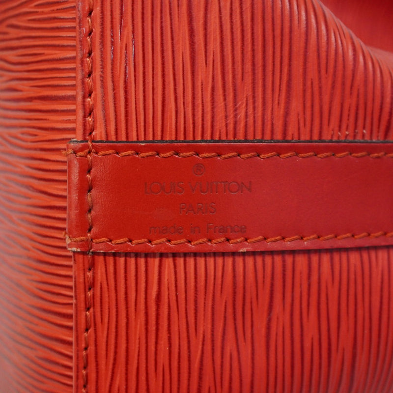 【6gd3838】ルイヴィトン ショルダーバッグ エピ プチノエ M44107 カスティリアンレッド【中古】レディース