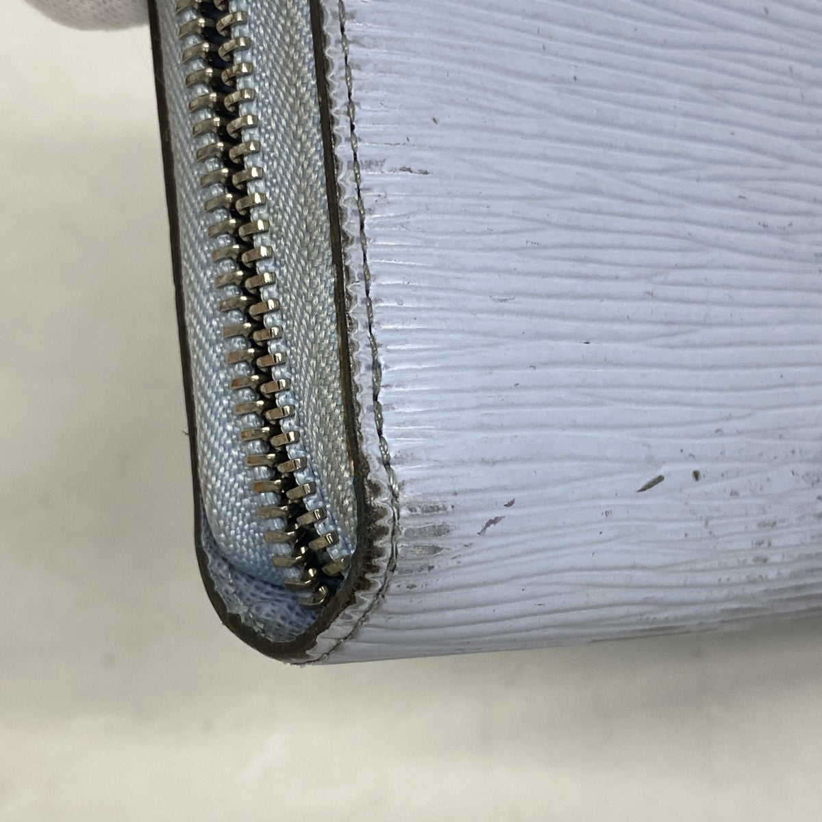 【6gd3876】ルイヴィトン 長財布 エピ ジッピーウォレット M83570 アイスブルー【中古】レディース