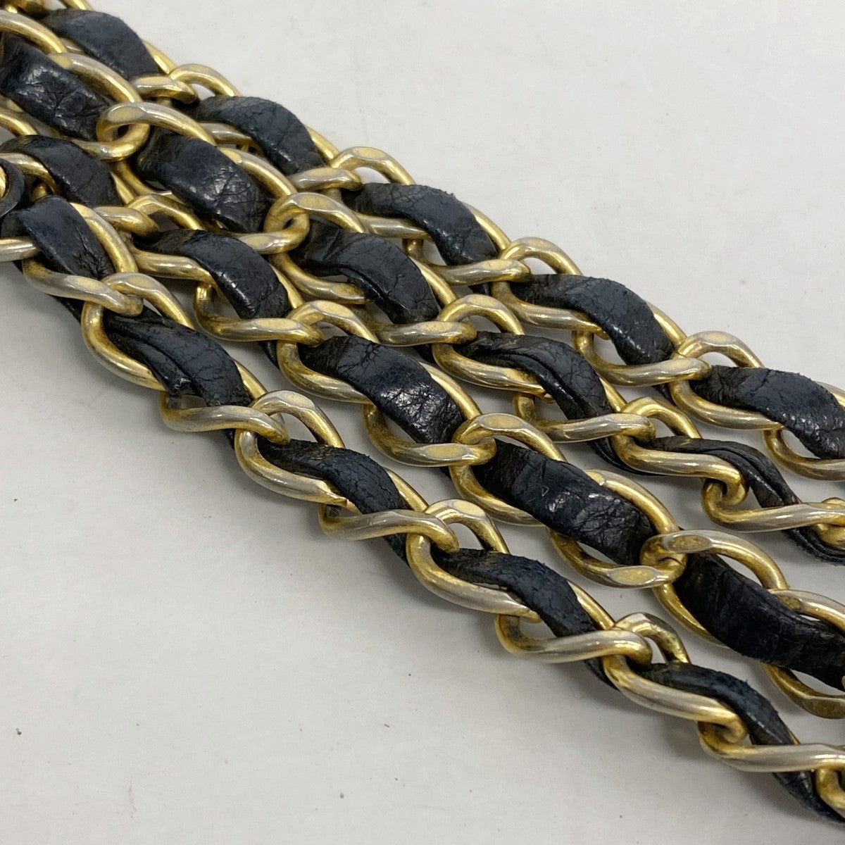 【6gd3883】シャネル ショルダーバッグ マトラッセ Wフラップ Wチェーン ラムスキン ブラック ゴールド金具【中古】レディース
