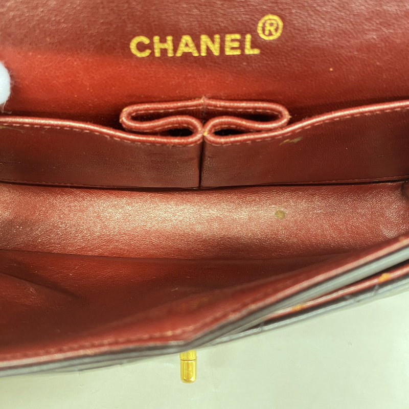 【6gd3883】シャネル ショルダーバッグ マトラッセ Wフラップ Wチェーン ラムスキン ブラック ゴールド金具【中古】レディース