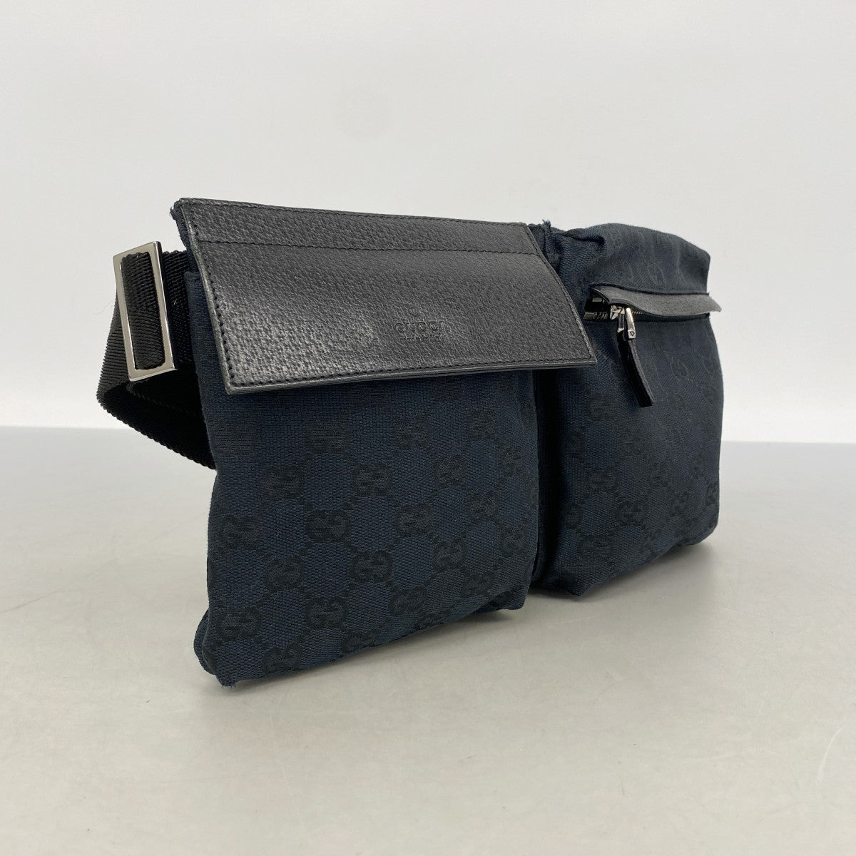 【6gd3906-k】グッチ ウエストバッグ GGキャンバス 28566 キャンバス ブラック シルバー金具【中古】レディース