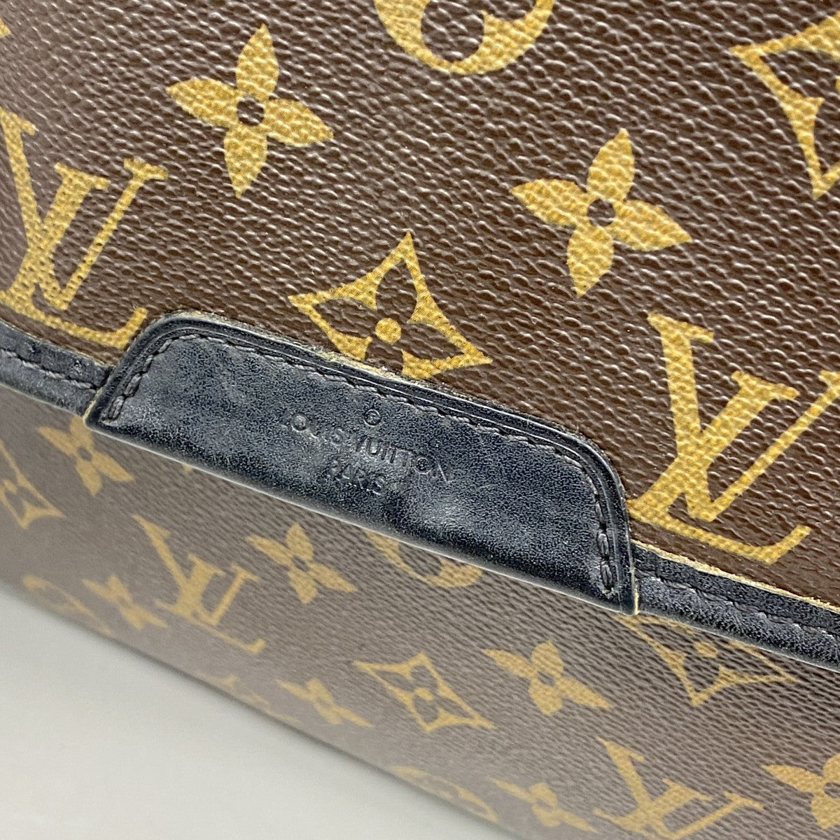 【6gd3911-k】ルイヴィトン ショルダーバッグ モノグラム・マカサー ディストリクトMM M40934 ブラウン【中古】メンズ