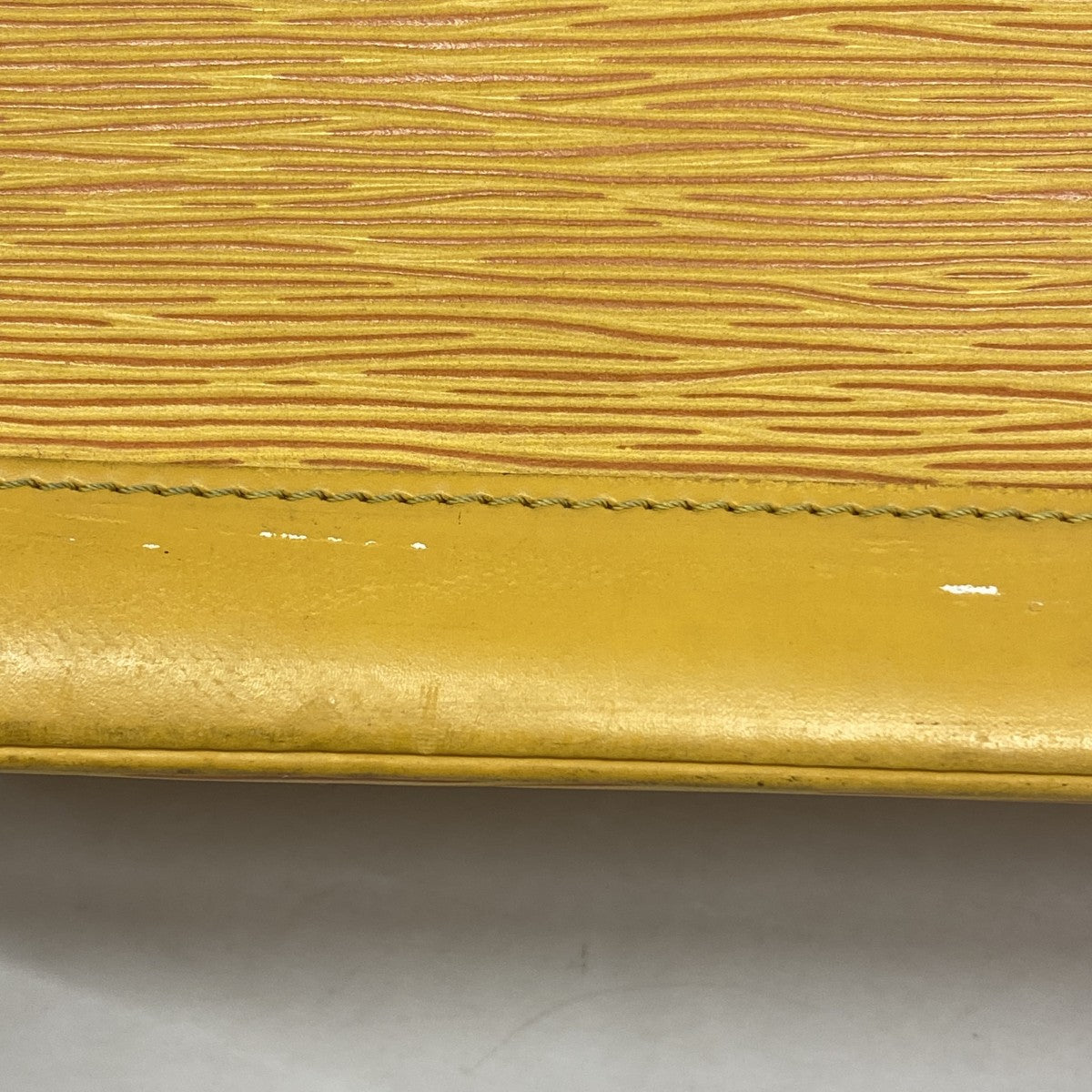 【6gd3954】ルイヴィトン ハンドバッグ エピ アルマ M52149 ジョーヌ【中古】レディース
