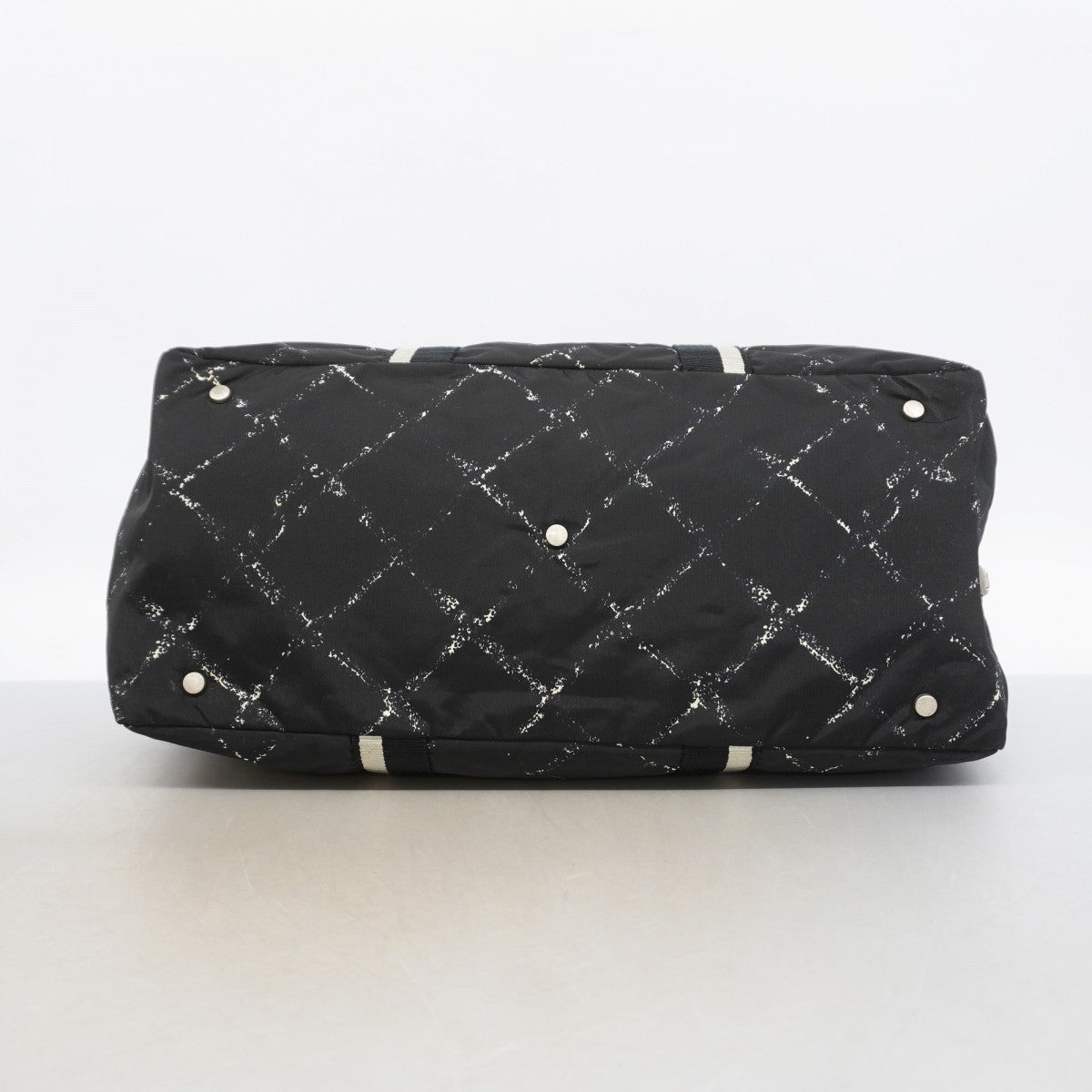 【6gd3967-k】シャネル ボストンバッグ 旧トラベル ナイロン ブラック シルバー金具 2wayバッグ【中古】レディース