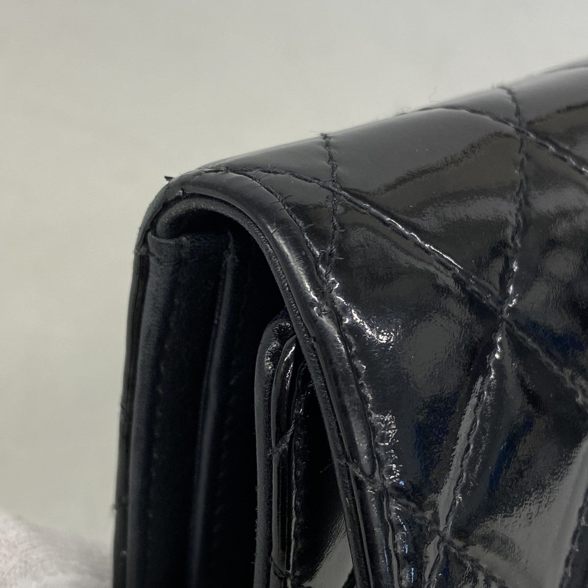 【6gd4033】シャネル 三つ折り長財布 ブリリアント パテントレザー ブラック シルバー金具【中古】レディース