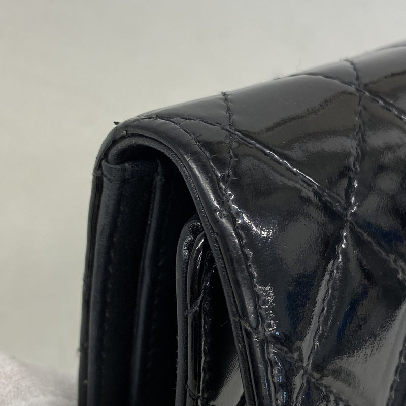 【6gd4033】シャネル 三つ折り長財布 ブリリアント パテントレザー ブラック シルバー金具【中古】レディース