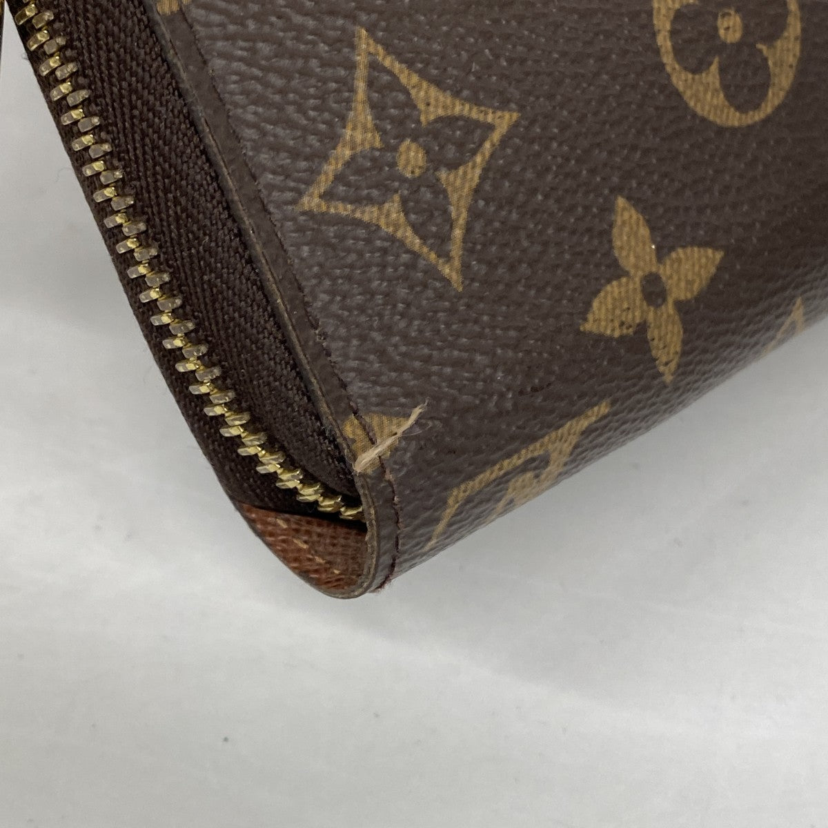【6gd4083】ルイヴィトン 長財布 モノグラム ジッピーウォレット M42616 ブラウン【中古】メンズ レディース ユニセックス