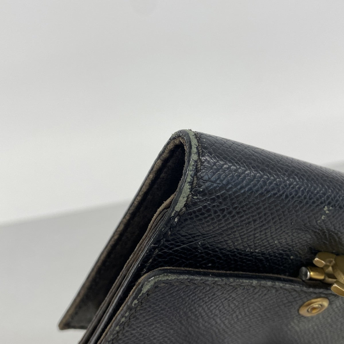 【6gd4130-k】シャネル 財布 キャビアスキン ブラック ゴールド金具【中古】レディース