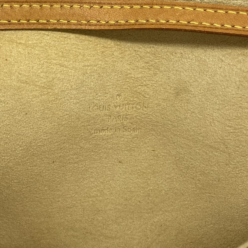 【6gd4182】ルイヴィトン ショルダーバッグ モノグラム ポシェットツインPM M51854 ブラウン【中古】レディース