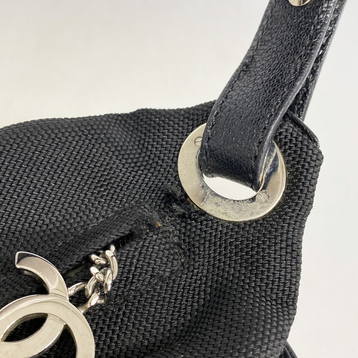 【6gd4234】シャネル ショルダーバッグ パリビアリッツ キャンバス ブラック シルバー金具【中古】レディース