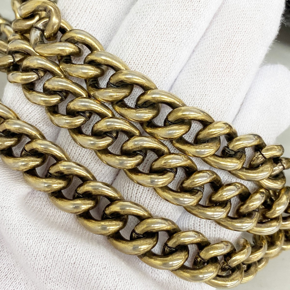 【6gd4235】シャネル ショルダーバッグ マトラッセ Wチェーン キャビアスキン ブラック ゴールド金具【中古】レディース