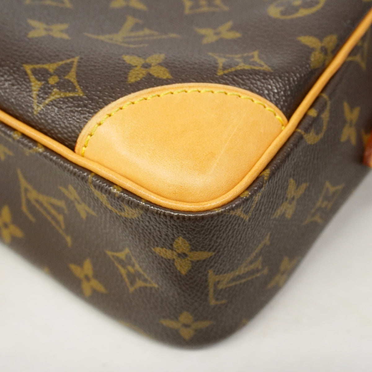 【6gd4257】ルイヴィトン ショルダーバッグ モノグラム トロカデロ30 M51272 ブラウン【中古】レディース