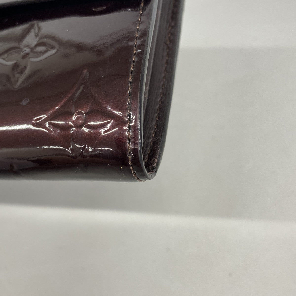 【6gd4300】ルイヴィトン 長財布 ヴェルニ ポルトフォイユサラ M93524 アマラント【中古】レディース