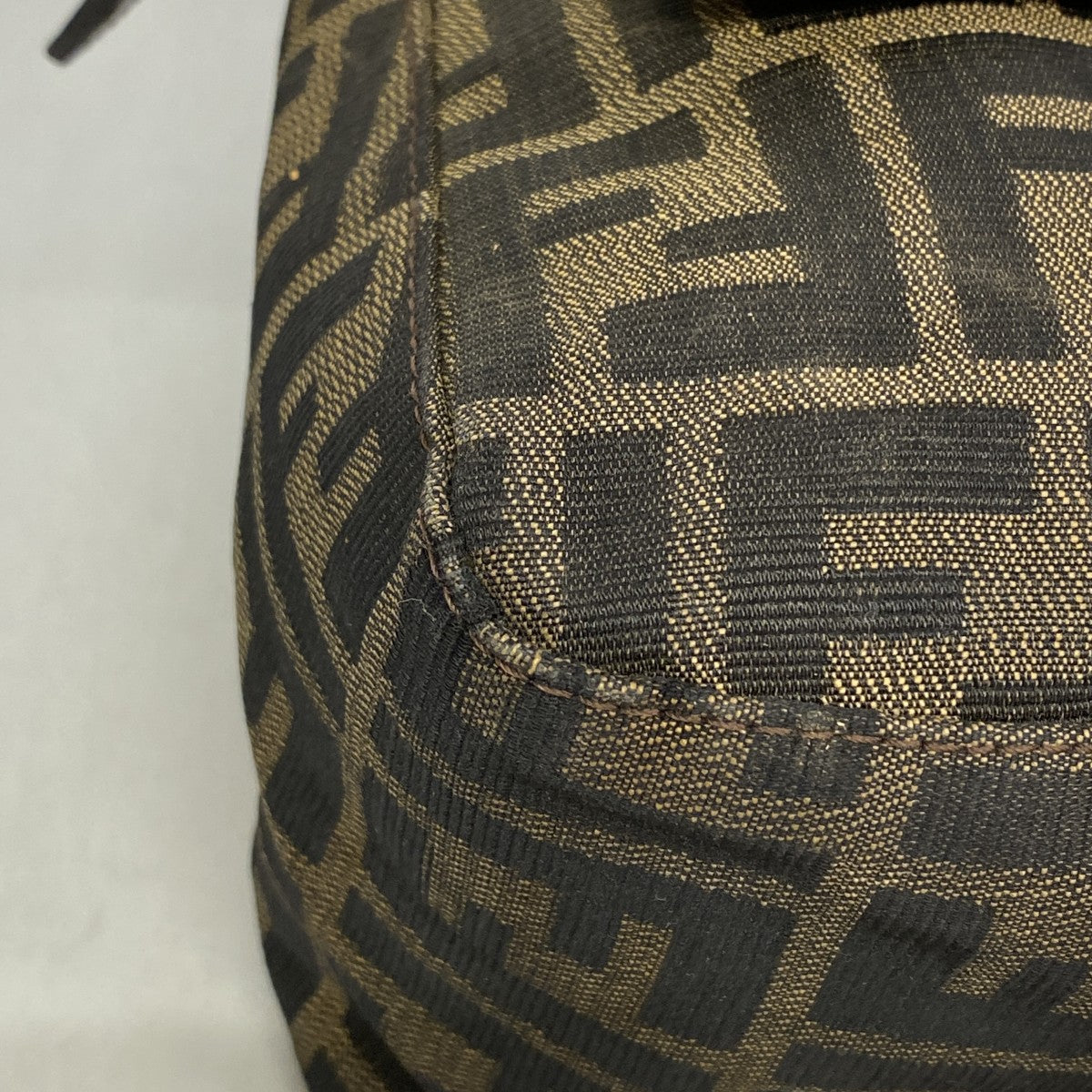 【6gd4310】フェンディ ハンドバッグ ズッカ マンマバケット ナイロンキャンバス ブラウン シルバー金具【中古】レディース