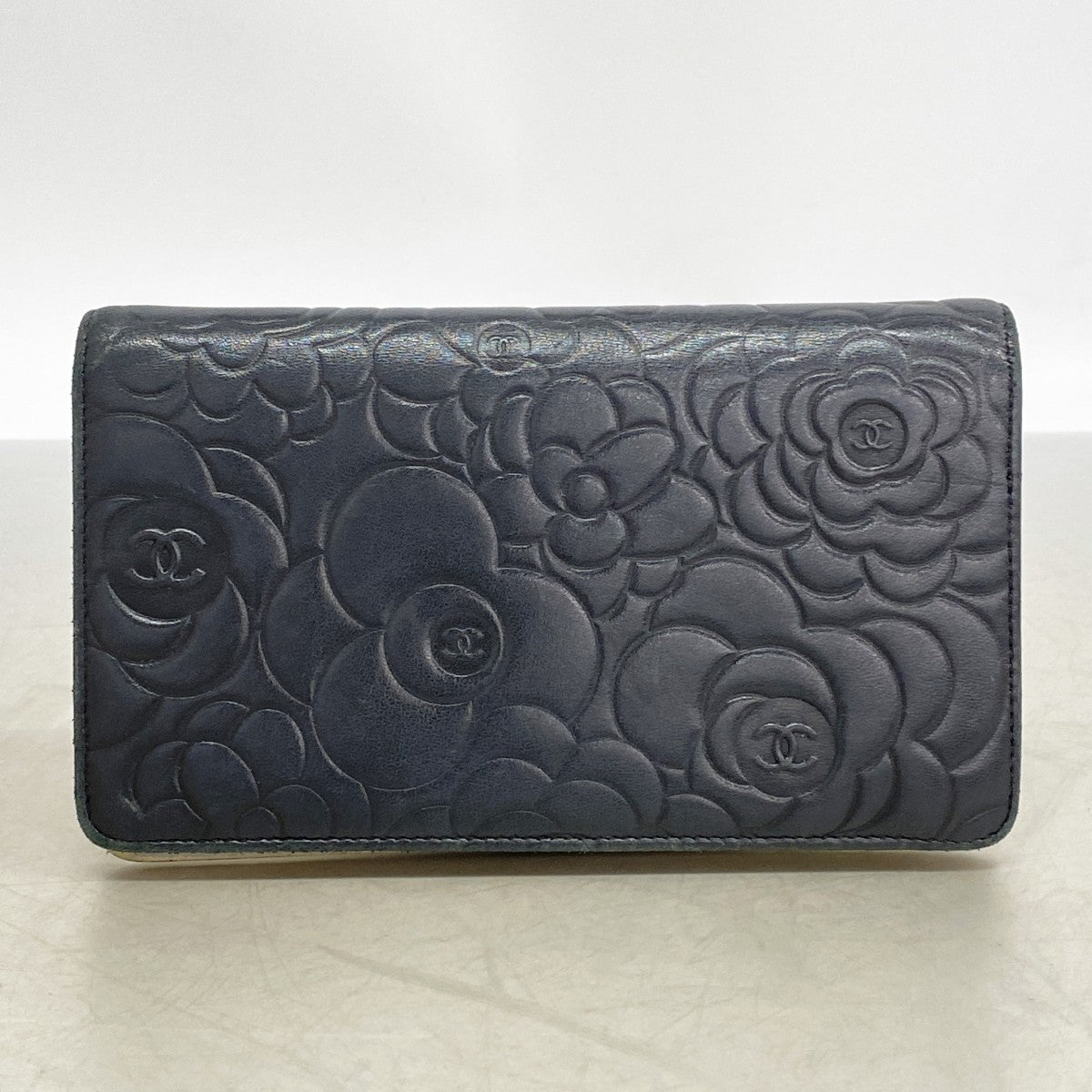 【6gd4319】シャネル 長財布 カメリア ラムスキン ブラック シルバー金具【中古】レディース