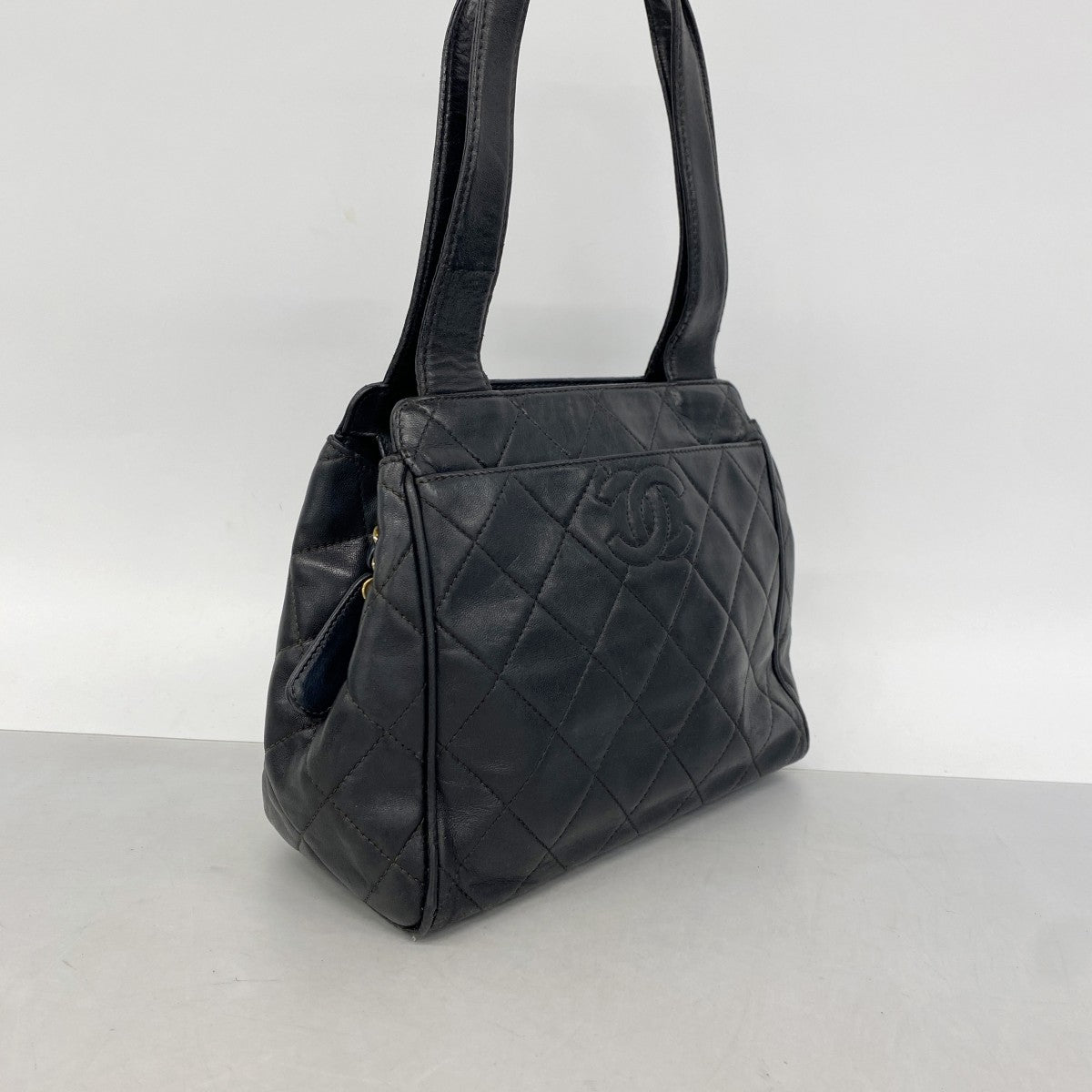 【6gd4320-k】シャネル ハンドバッグ マトラッセ ラムスキン ブラック ゴールド金具【中古】レディース