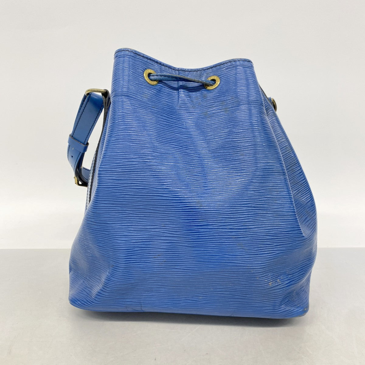 【6gd4323-k】ルイヴィトン ショルダーバッグ エピ プチノエ M44105 トレドブルー【中古】レディース