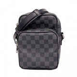 【6gd4339】ルイヴィトン ショルダーバッグ ダミエ・グラフィット レム N41446 ブラック グレー【中古】メンズ