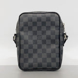 【6gd4339】ルイヴィトン ショルダーバッグ ダミエ・グラフィット レム N41446 ブラック グレー【中古】メンズ