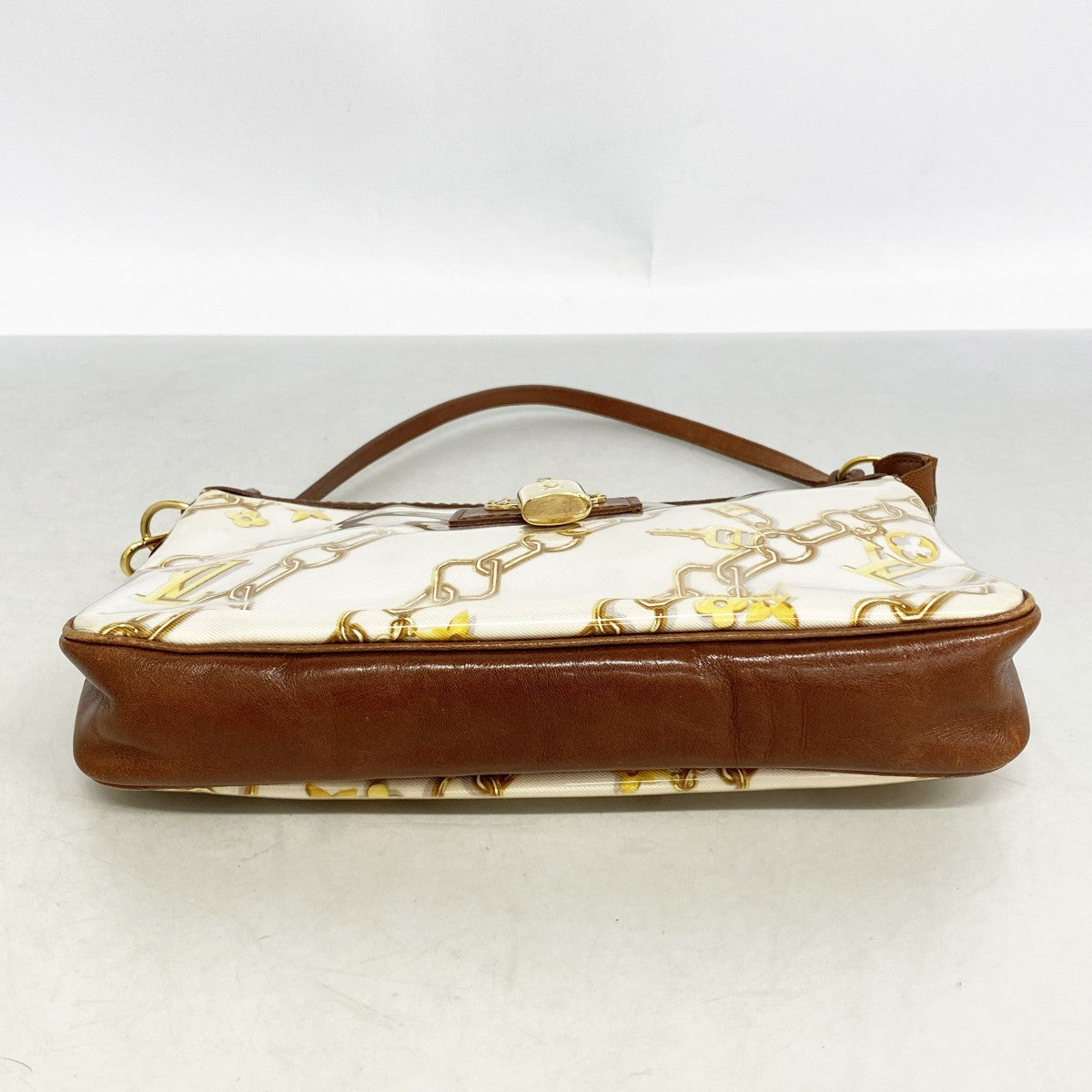 【6gd4361-k】 ポーチ モノグラム・チャーム ポシェットアクセソワール M95161 ブロン【中古】レディース