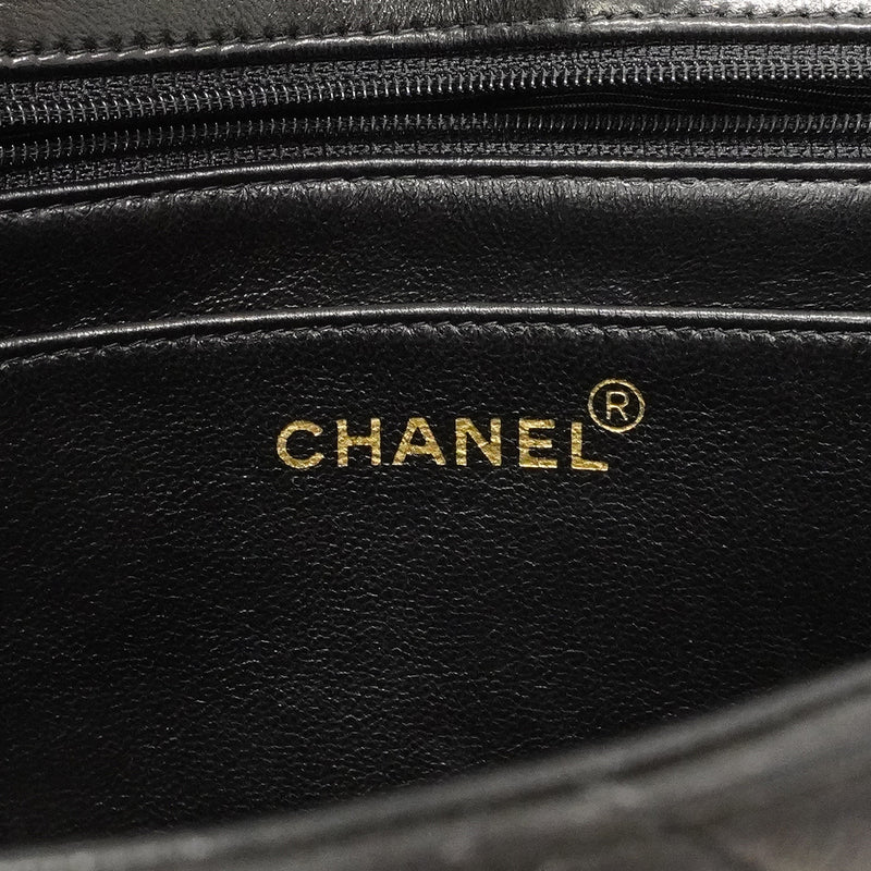 【6gd4379】シャネル ショルダーバッグ ダイアナ Wチェーン ラムスキン ブラック ゴールド金具【中古】レディース