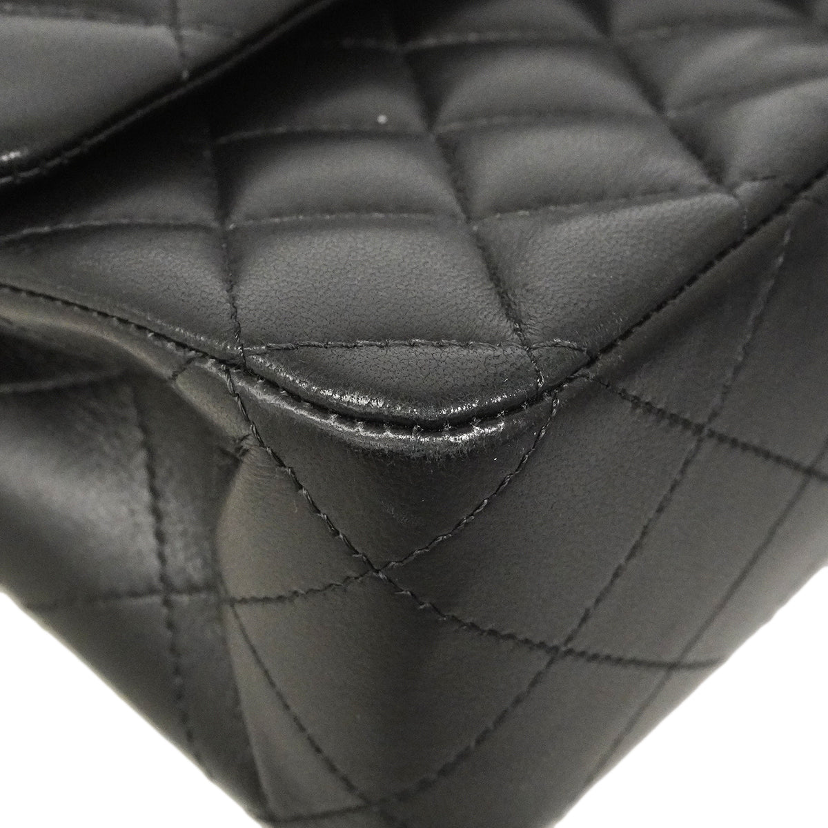 【6gd4381】シャネル ショルダーバッグ マトラッセ Wフラップ Wチェーン ラムスキン ブラック シルバー金具【中古】レディース