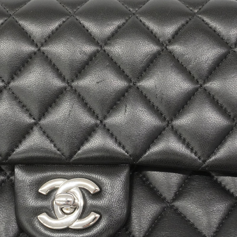 【6gd4381】シャネル ショルダーバッグ マトラッセ Wフラップ Wチェーン ラムスキン ブラック シルバー金具【中古】レディース