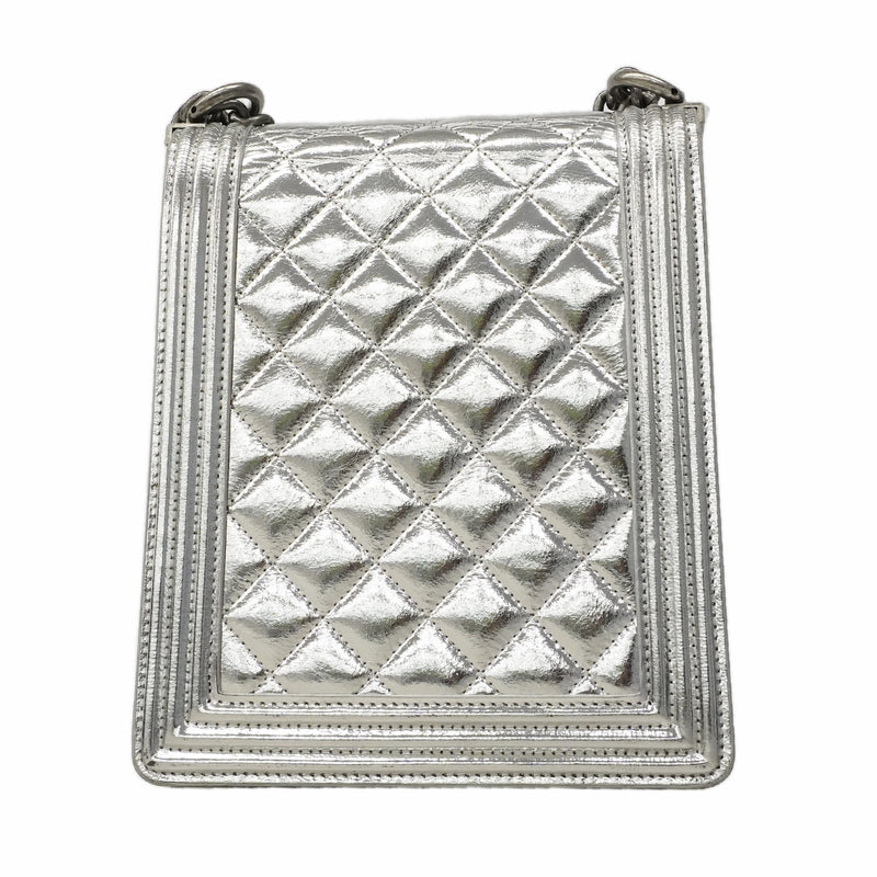 【6gd4382】シャネル ショルダーバッグ ボーイシャネル チェーンショルダー ゴート シルバー シルバー金具【中古】レディース