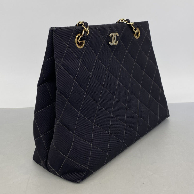 【6gd4384-k】シャネル ショルダーバッグ マトラッセ チェーンショルダー コットン ブラック ゴールド金具【中古】レディース