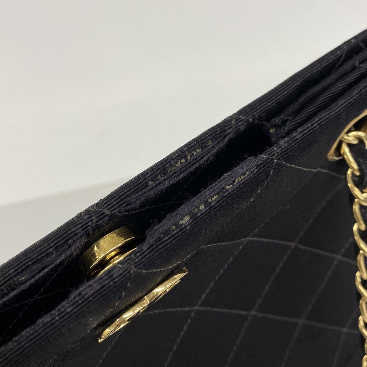 【6gd4384-k】シャネル ショルダーバッグ マトラッセ チェーンショルダー コットン ブラック ゴールド金具【中古】レディース