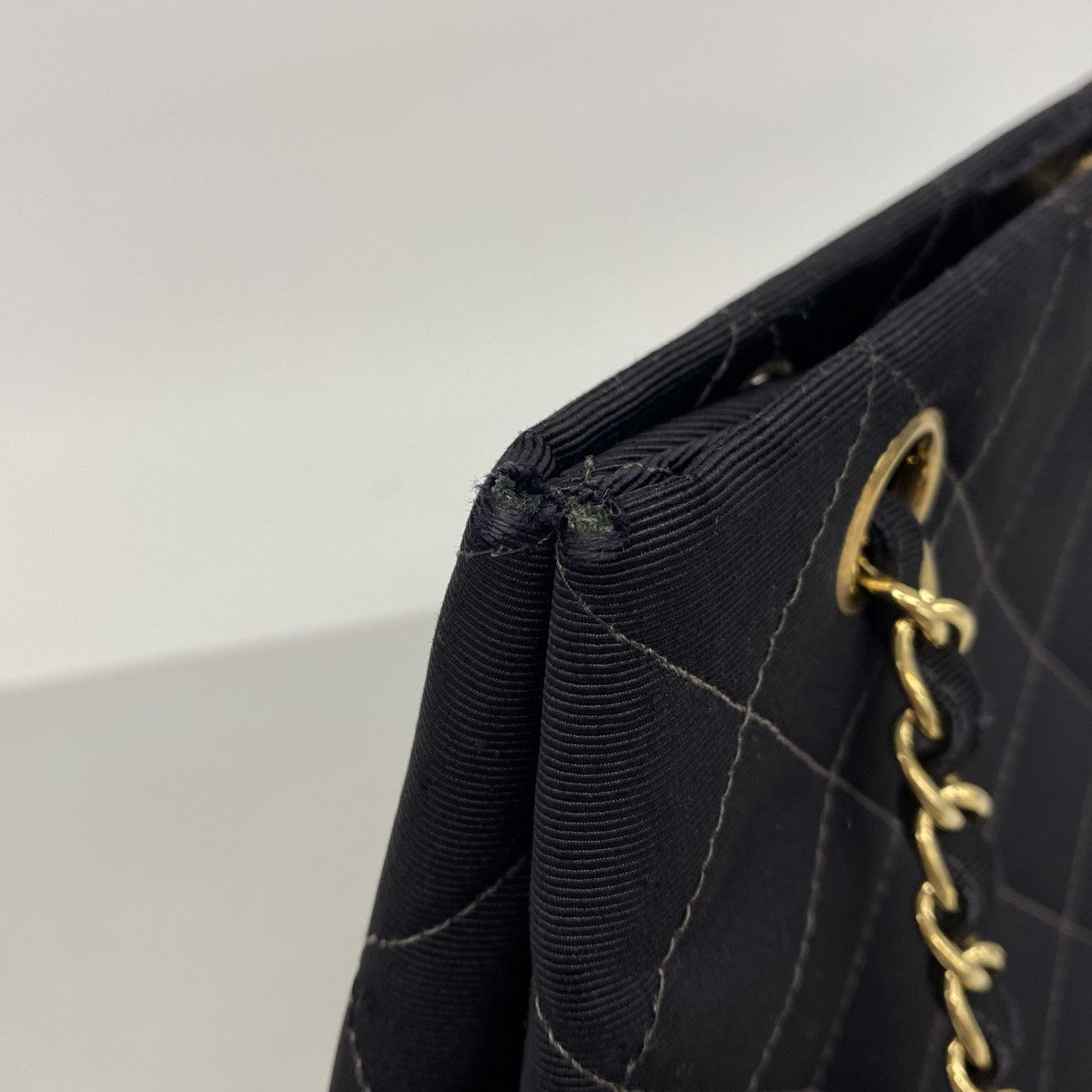 【6gd4384-k】シャネル ショルダーバッグ マトラッセ チェーンショルダー コットン ブラック ゴールド金具【中古】レディース