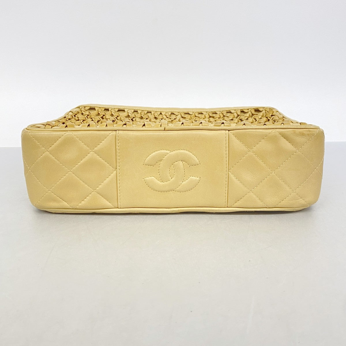 【6gd4385-k】シャネル ショルダーバッグ マトラッセ チェーンショルダー ラムスキン ベージュ ゴールド金具【中古】レディース