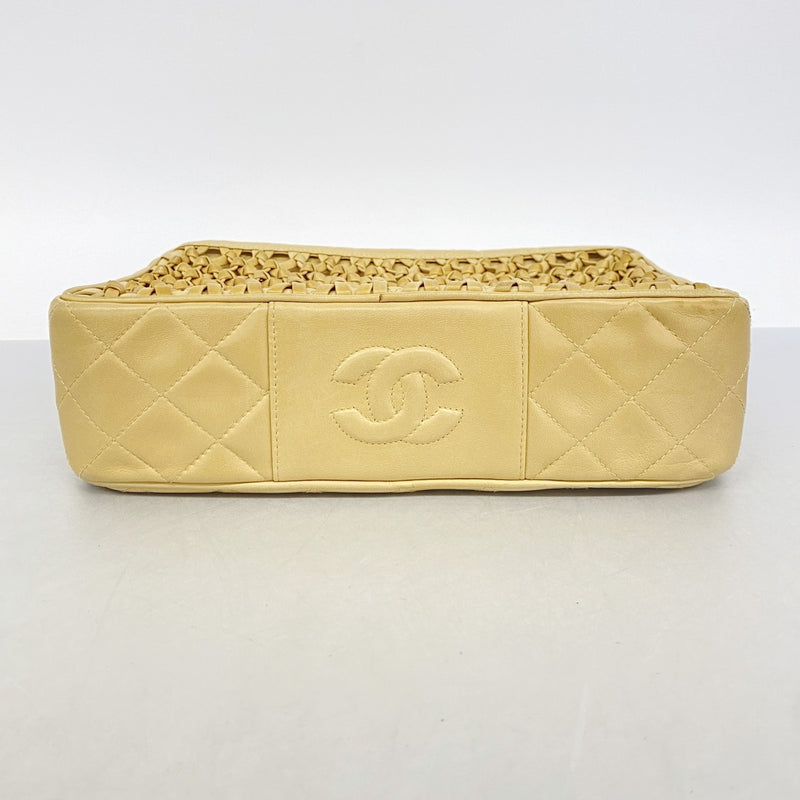 【6gd4385-k】シャネル ショルダーバッグ マトラッセ チェーンショルダー ラムスキン ベージュ ゴールド金具【中古】レディース
